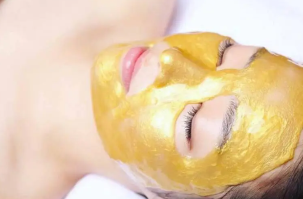 Aureal-Gold-Mask