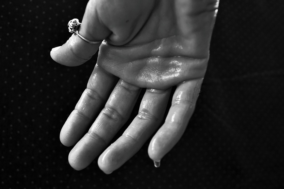 hand-1502242_960_720